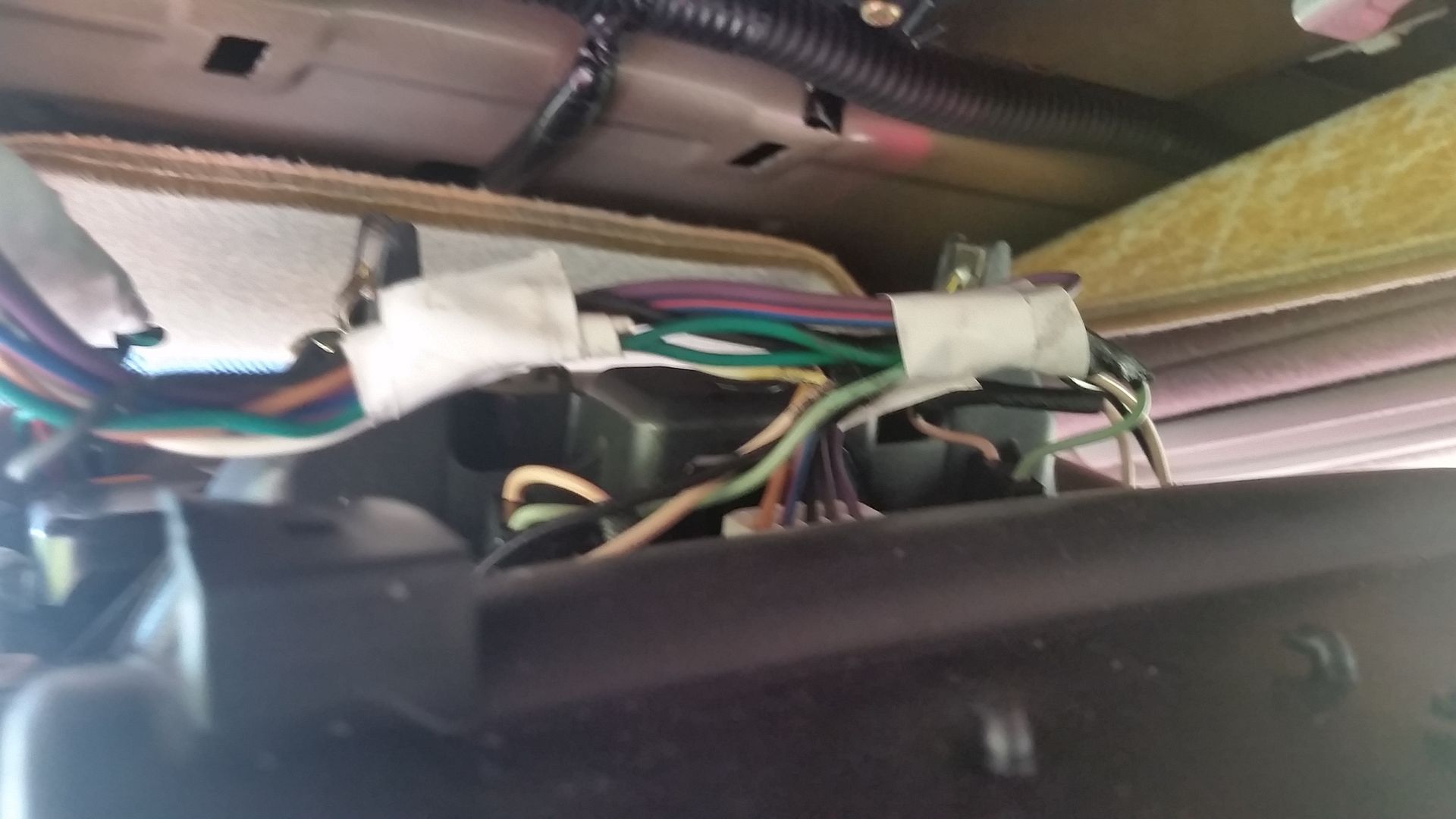 DIY 2001-2007 Sequoia Homelink Control Wiring Mod - Powered Only with